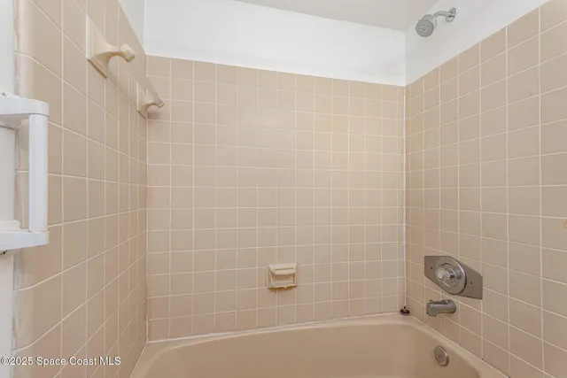 $2,000 | 261 Edgewater Avenue Southeast, Palm Bay, FL 32909