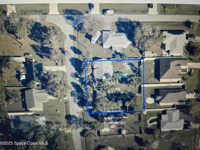 $2,000 | 261 Edgewater Avenue Southeast, Palm Bay, FL 32909