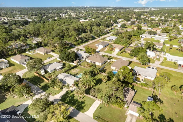 $2,000 | 261 Edgewater Avenue Southeast, Palm Bay, FL 32909