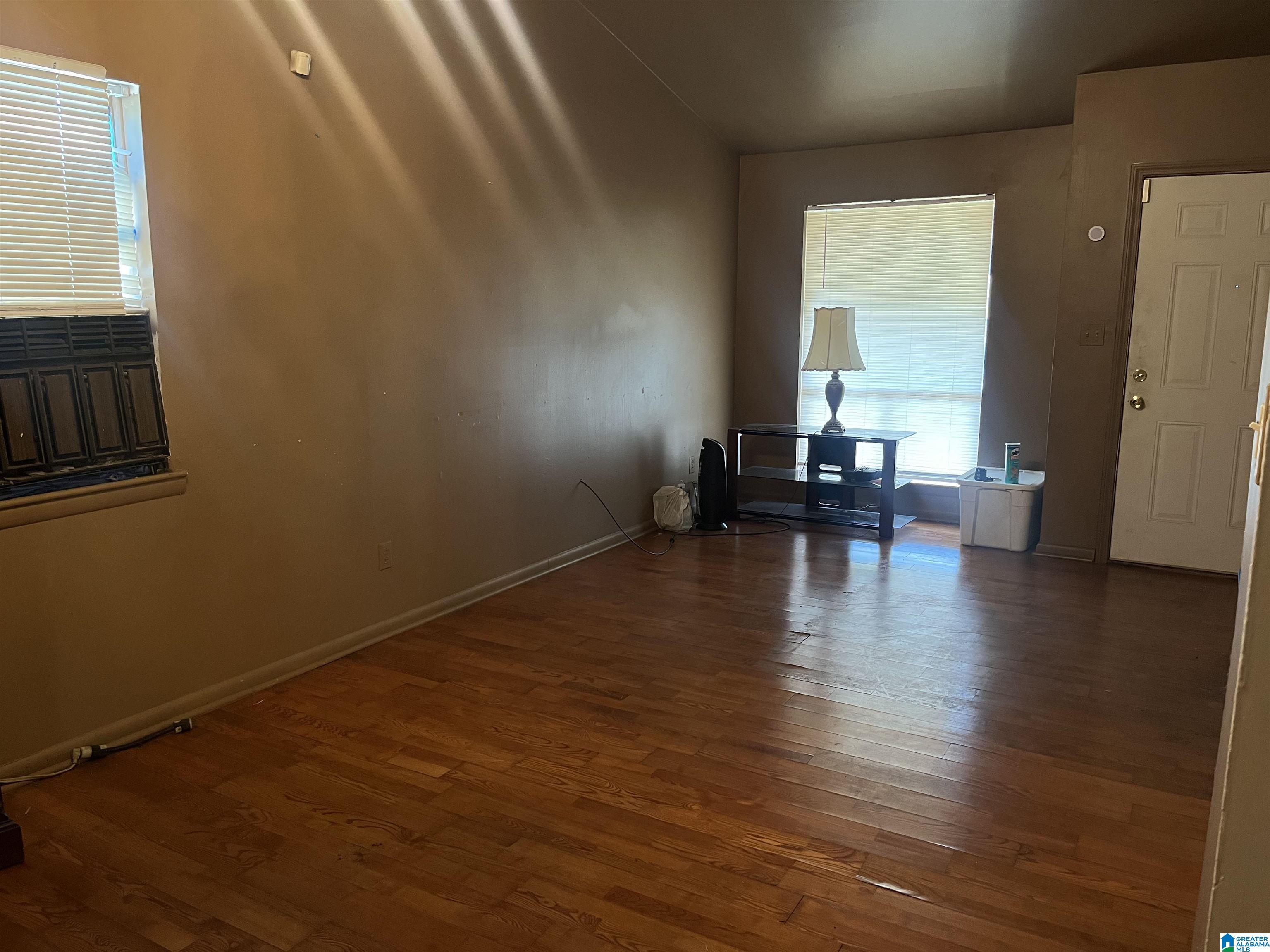 1721 3rd Place Southwest Birmingham, AL 35211 - Photo 3 of 7