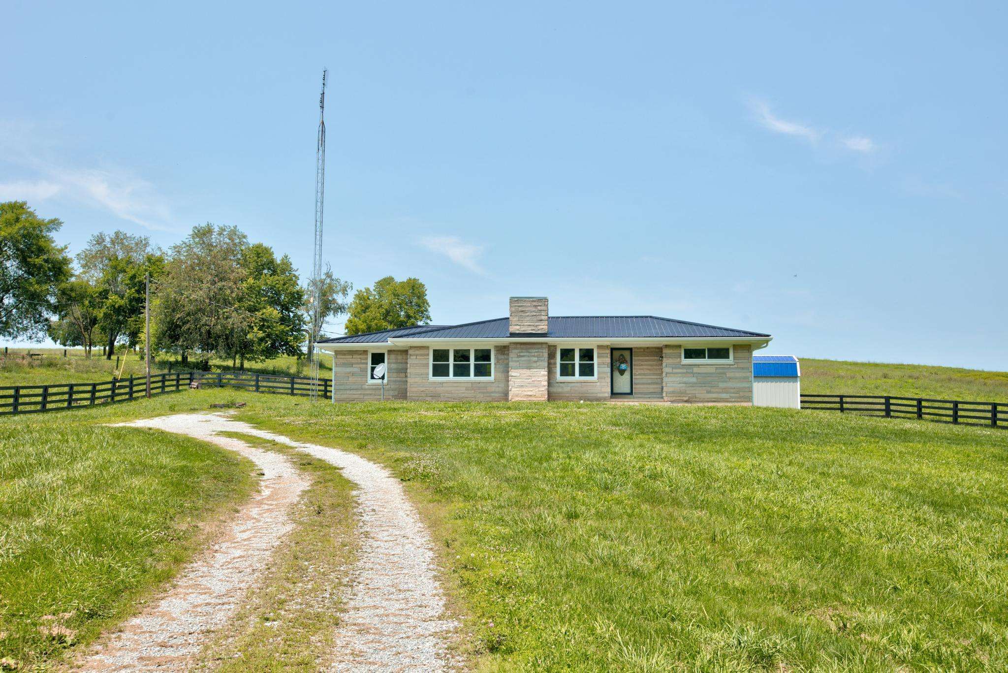 4341 Donaldson Road Mount Sterling, KY 40353 - Photo 5 of 29 261A0077_8_9