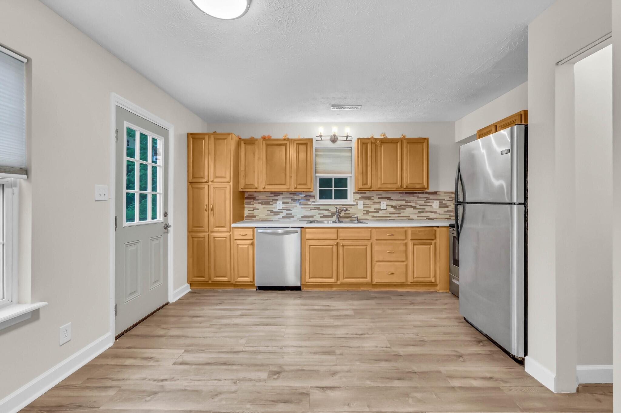 634 State Line Road Oak Grove, KY 42262 - Photo 8 of 19 7