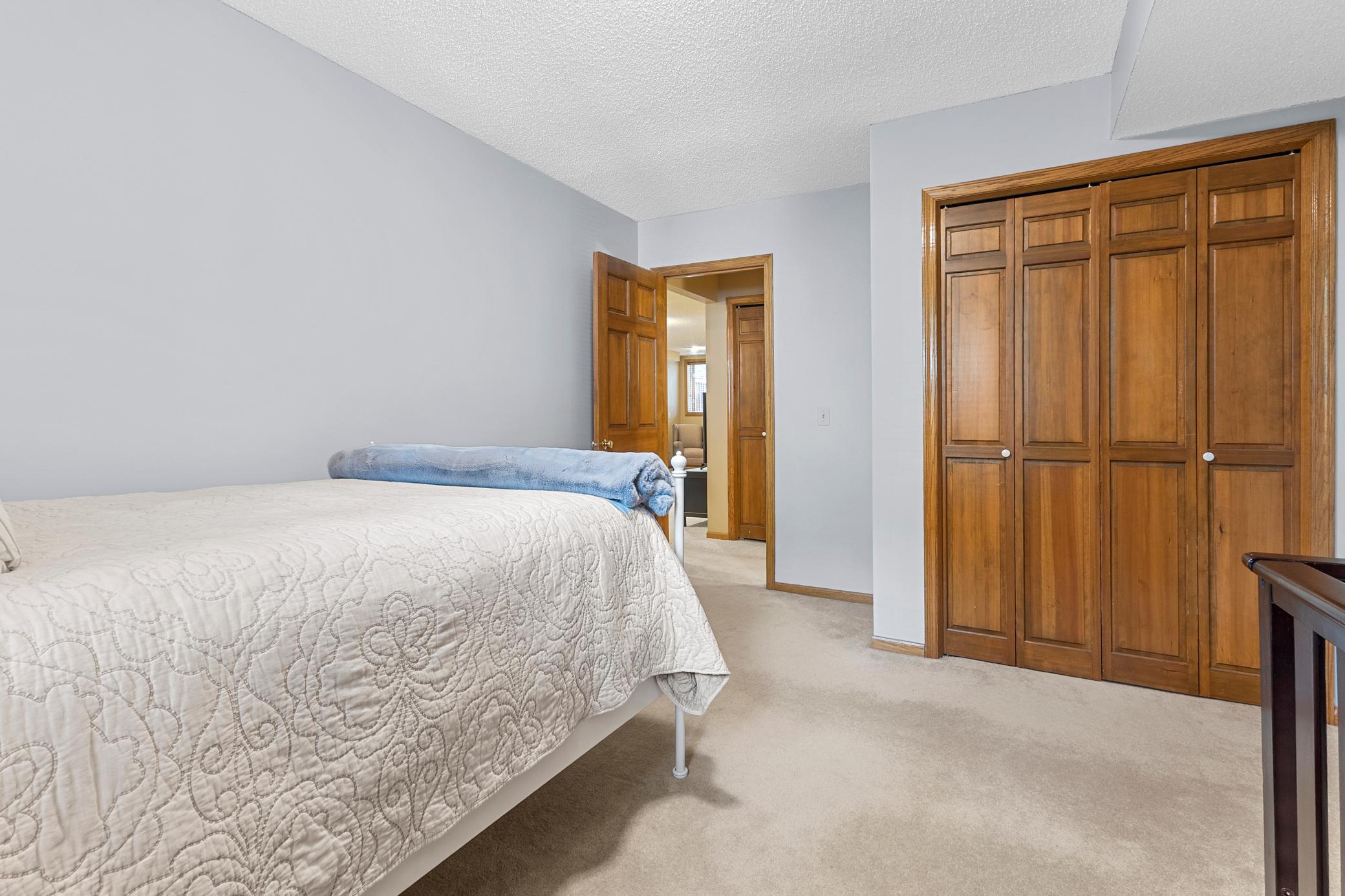 685 Stonewood Road Eagan, MN 55123 - Photo 36 of 44 Gallery Image 36