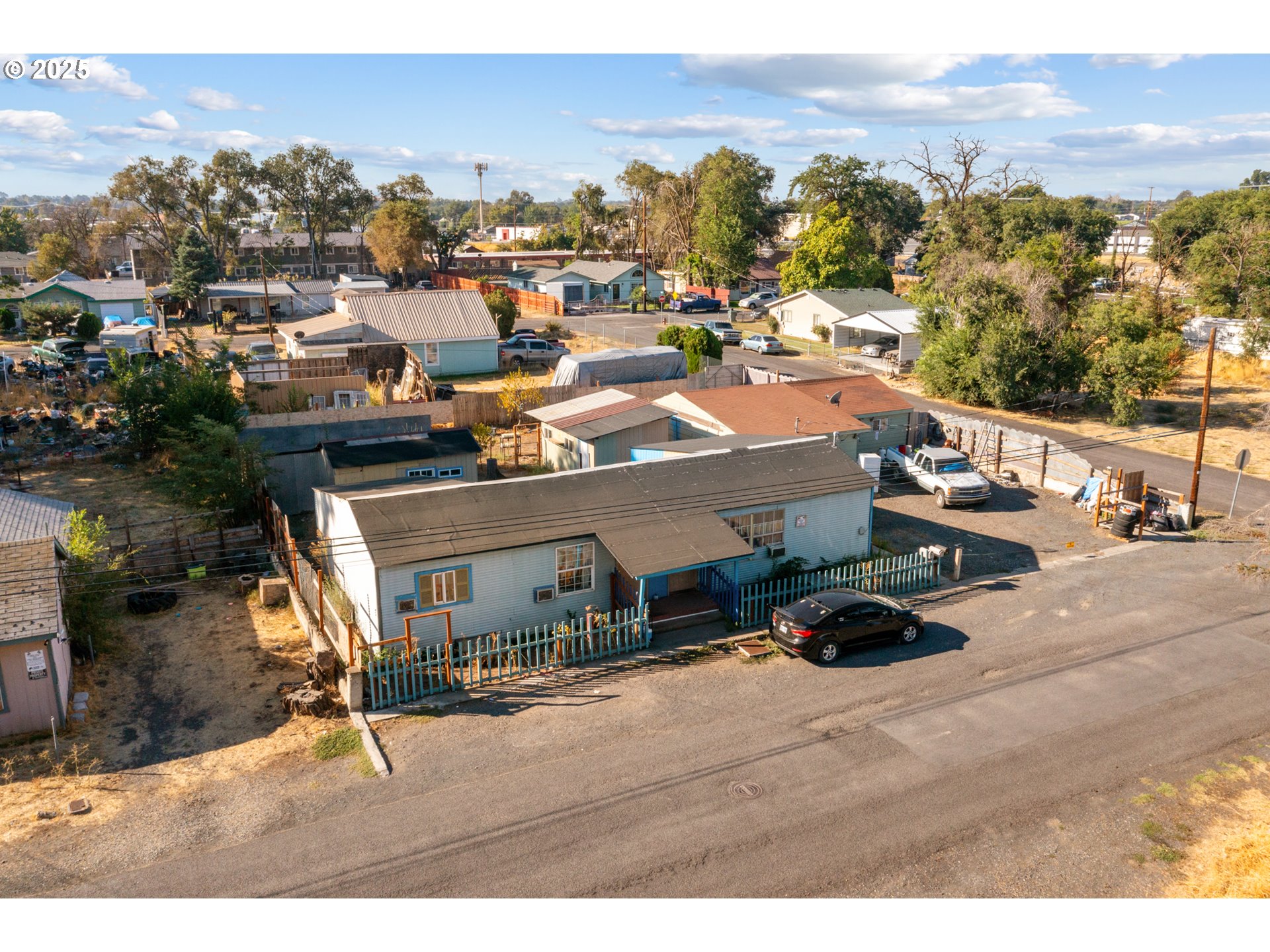 153 West Beech Avenue Hermiston, OR 97838 - Photo 3 of 11