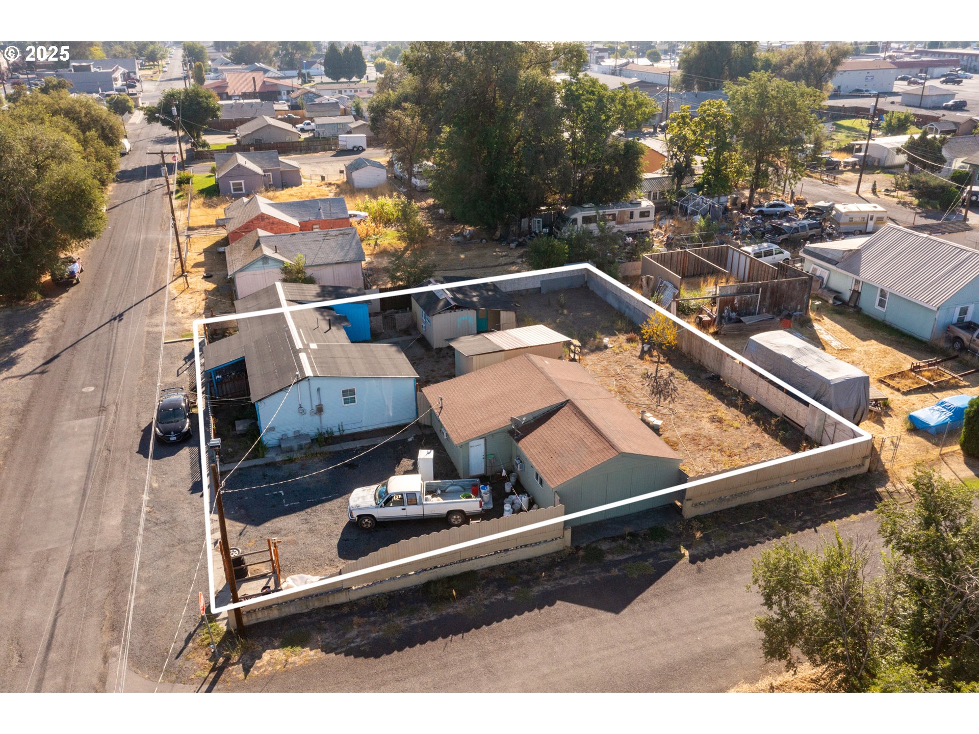 153 West Beech Avenue Hermiston, OR 97838 - Photo 8 of 11 a view of a outdoor space
