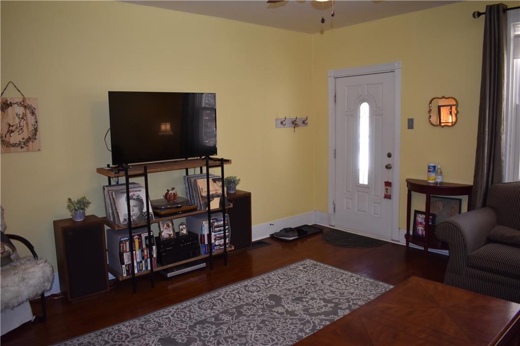209 Crawford Run Road Creighton, PA 15030 - Photo 7 of 25