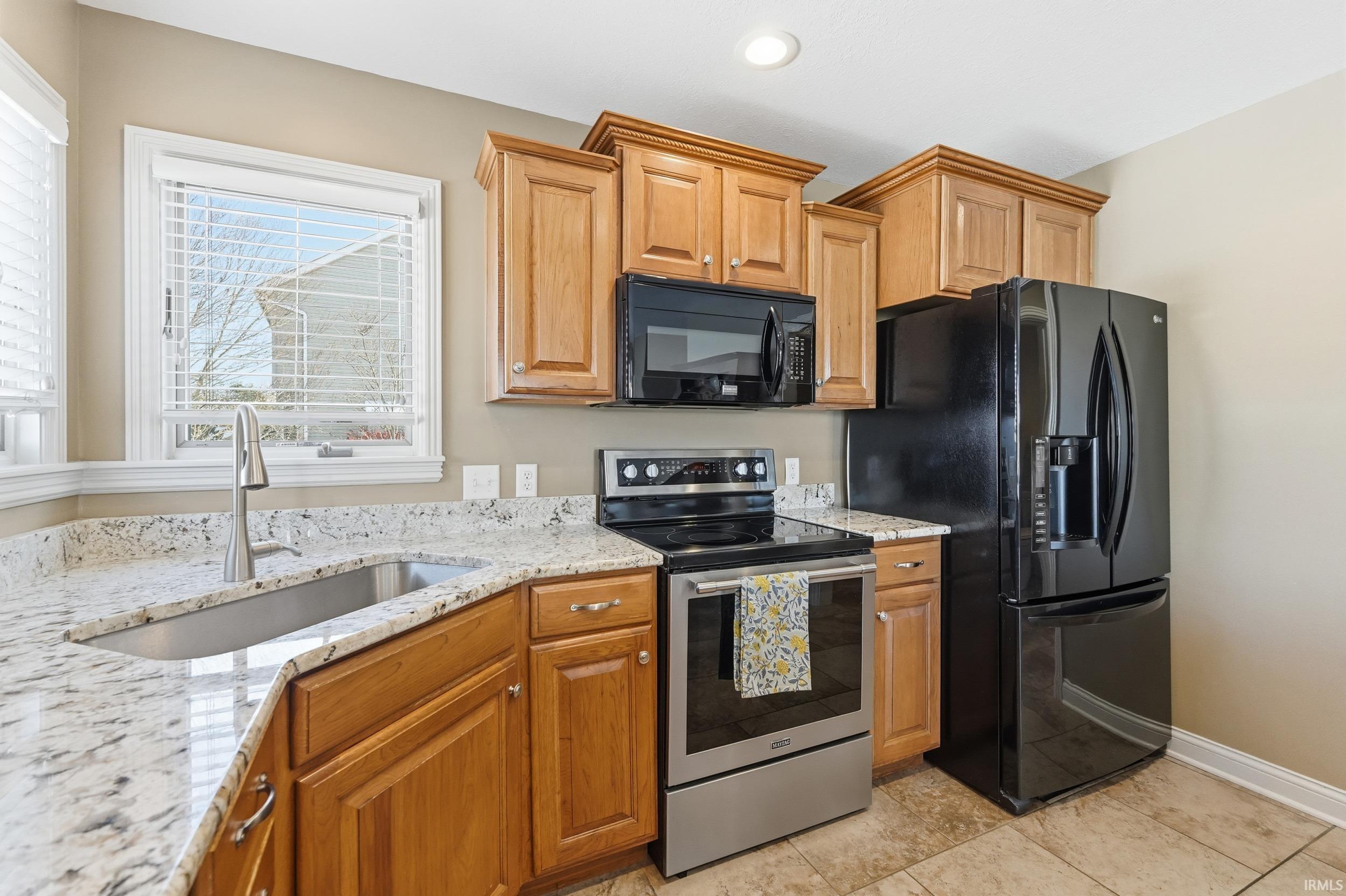 1605 Spenser Cove Fort Wayne, IN 46845 - Photo 6 of 36