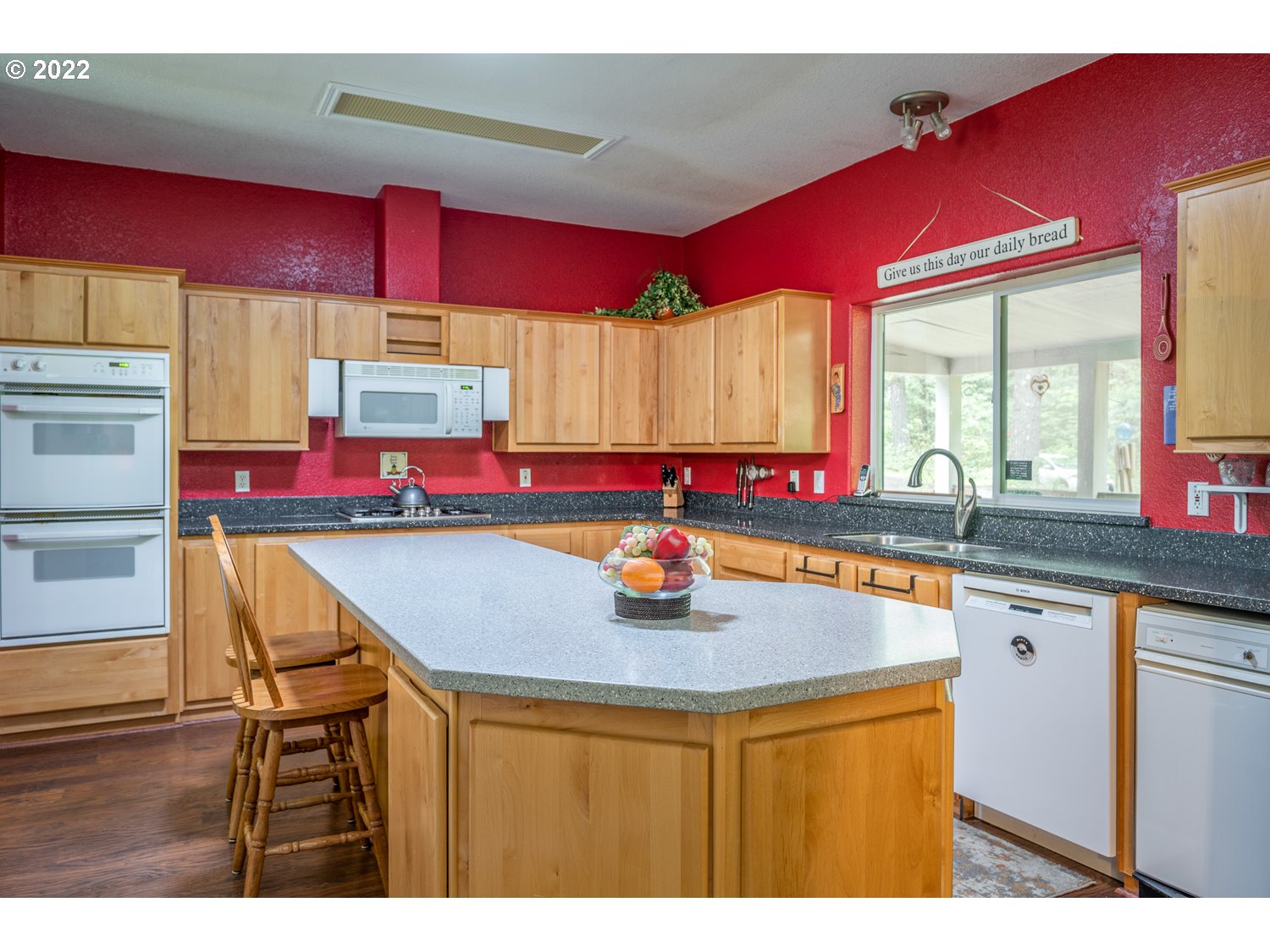 20345 East Lolo Pass Road Rhododendron, OR 97049 - Photo 13 of 32 Gallery Image 13