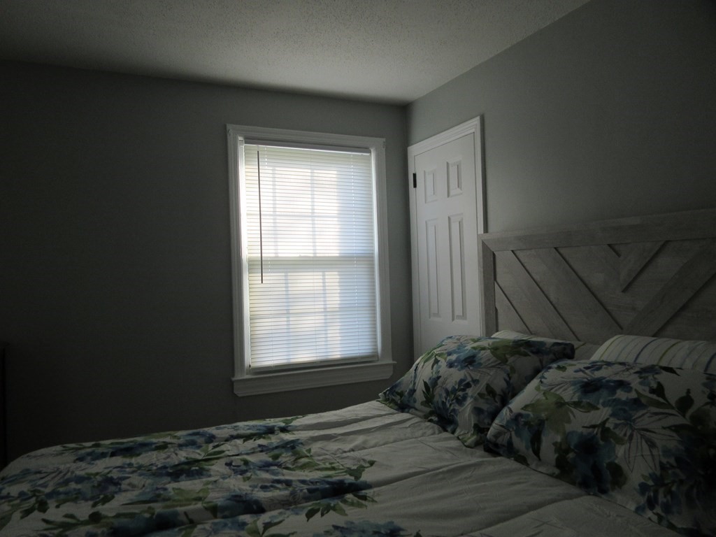 524 Cold Spring Avenue, Unit 3 West Springfield, MA 01089 - Photo 6 of 9 Gallery Image 6