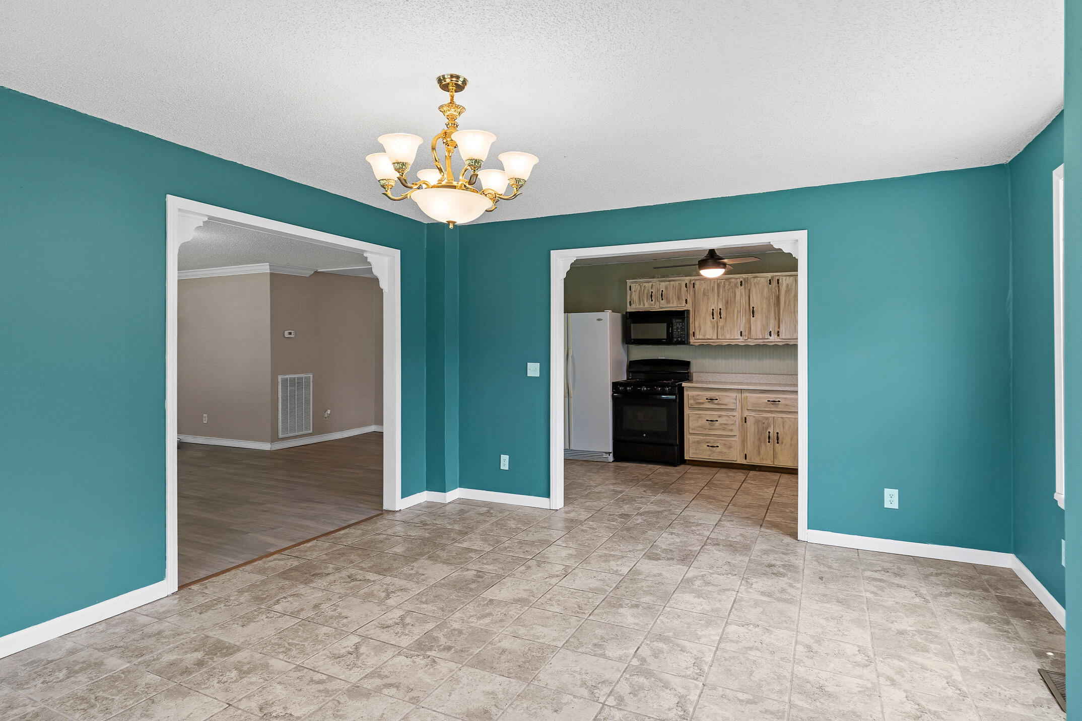 332 Mission Ridge Road Rossville, GA 30741 - Photo 16 of 40 Dining Room