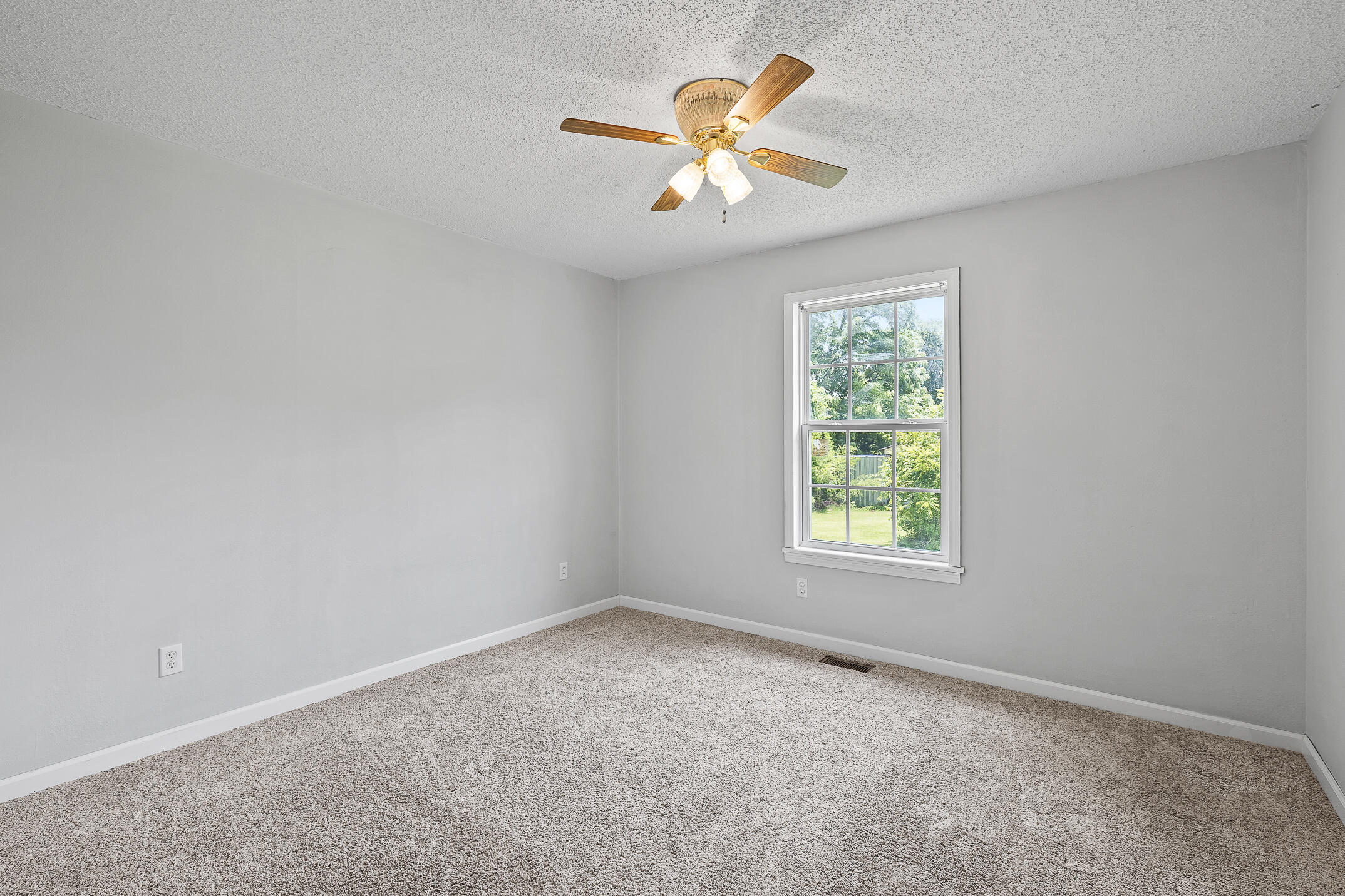 332 Mission Ridge Road Rossville, GA 30741 - Photo 23 of 40 Bedroom