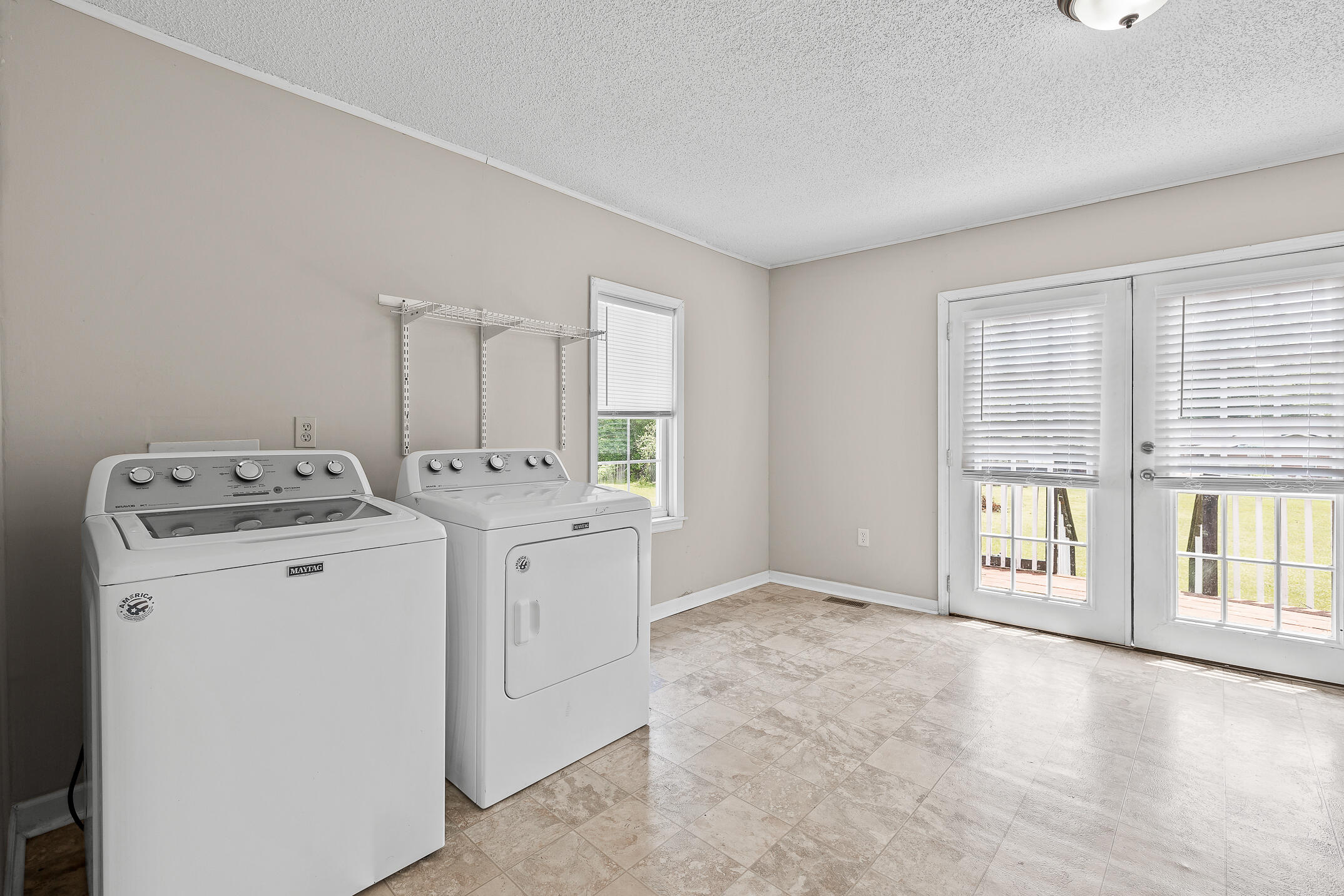332 Mission Ridge Road Rossville, GA 30741 - Photo 27 of 40 Mudroom