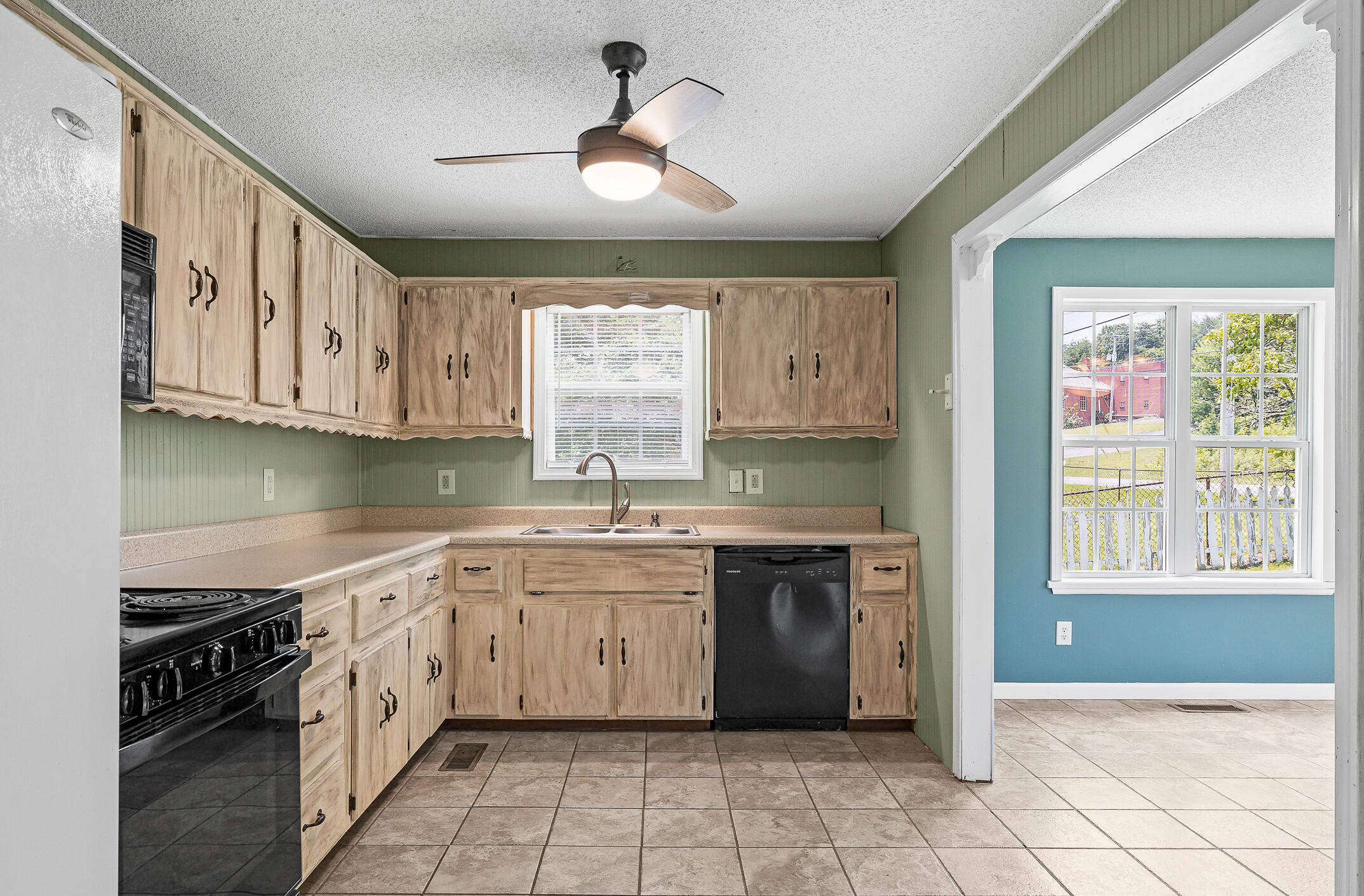 332 Mission Ridge Road Rossville, GA 30741 - Photo 9 of 40 Kitchen