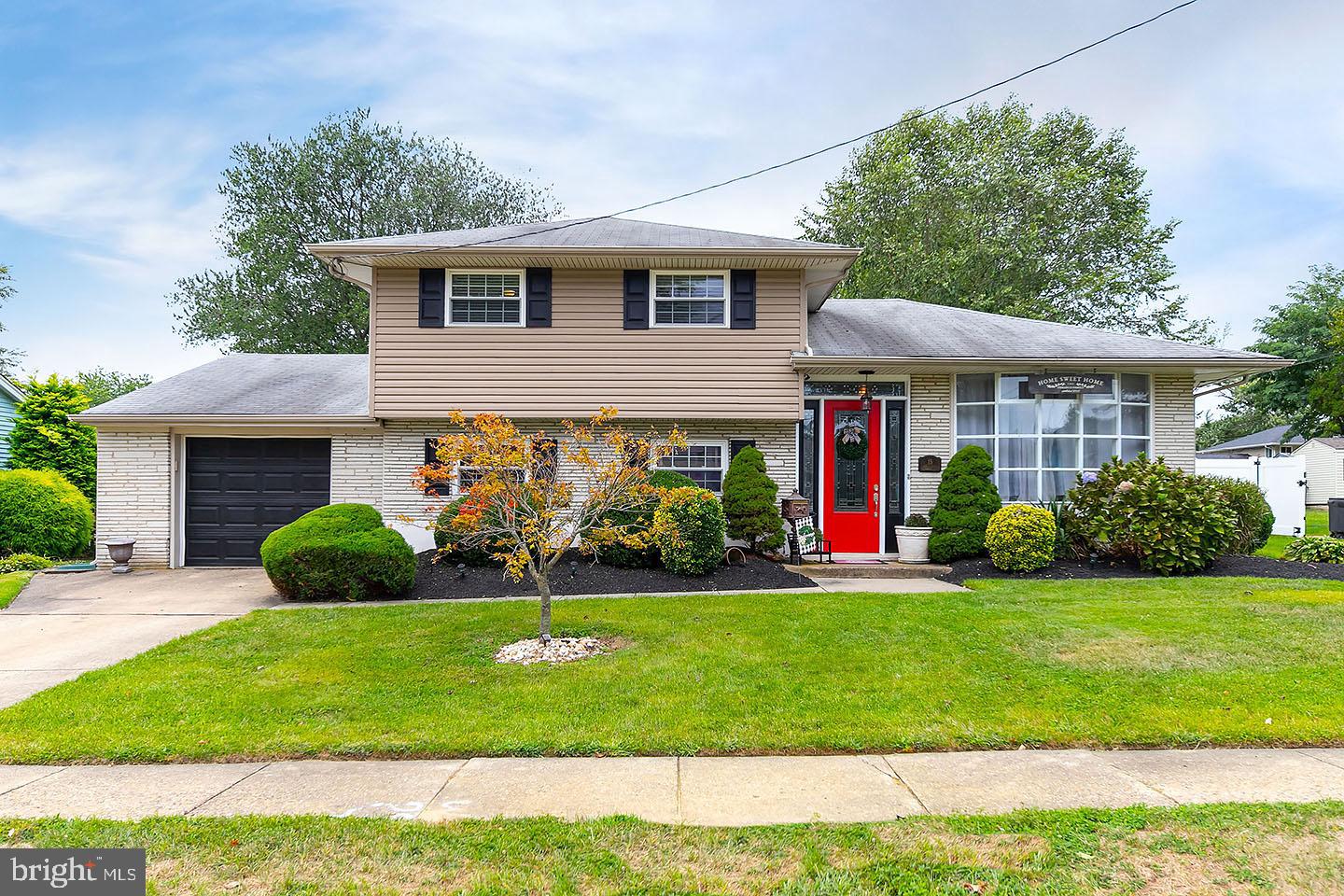 15 Randy Road Glendora, NJ 08029 - Photo 1 of 15 Gallery Image 1