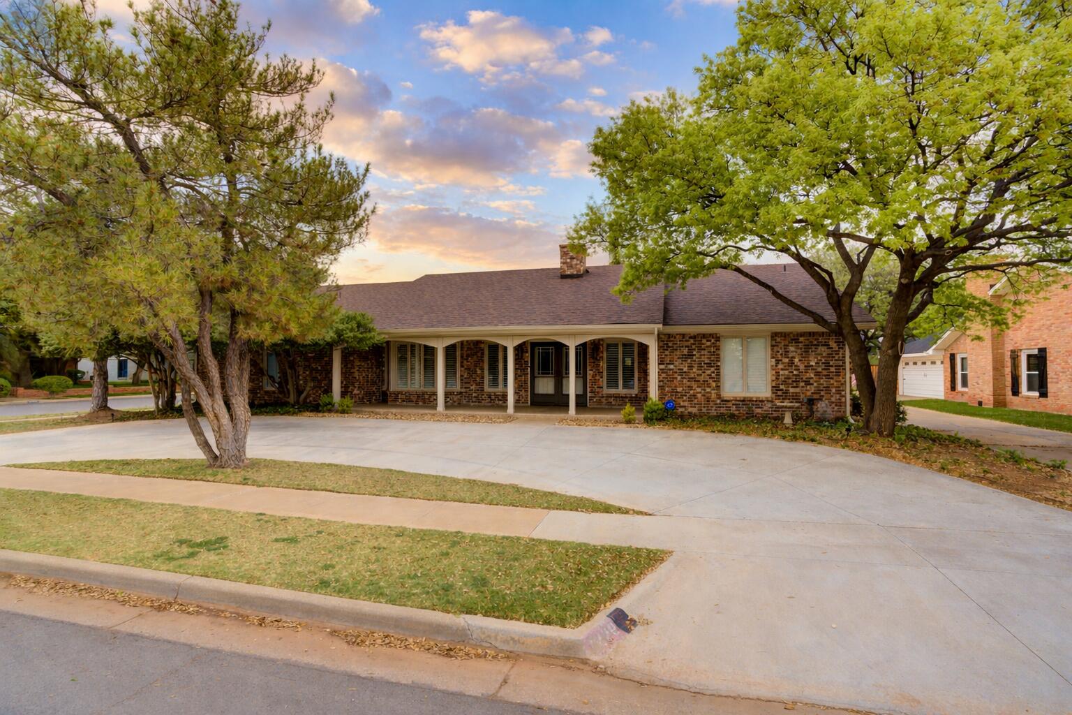 4428 89th Street Lubbock, TX 79424 - Photo 2 of 56 IMG_6835