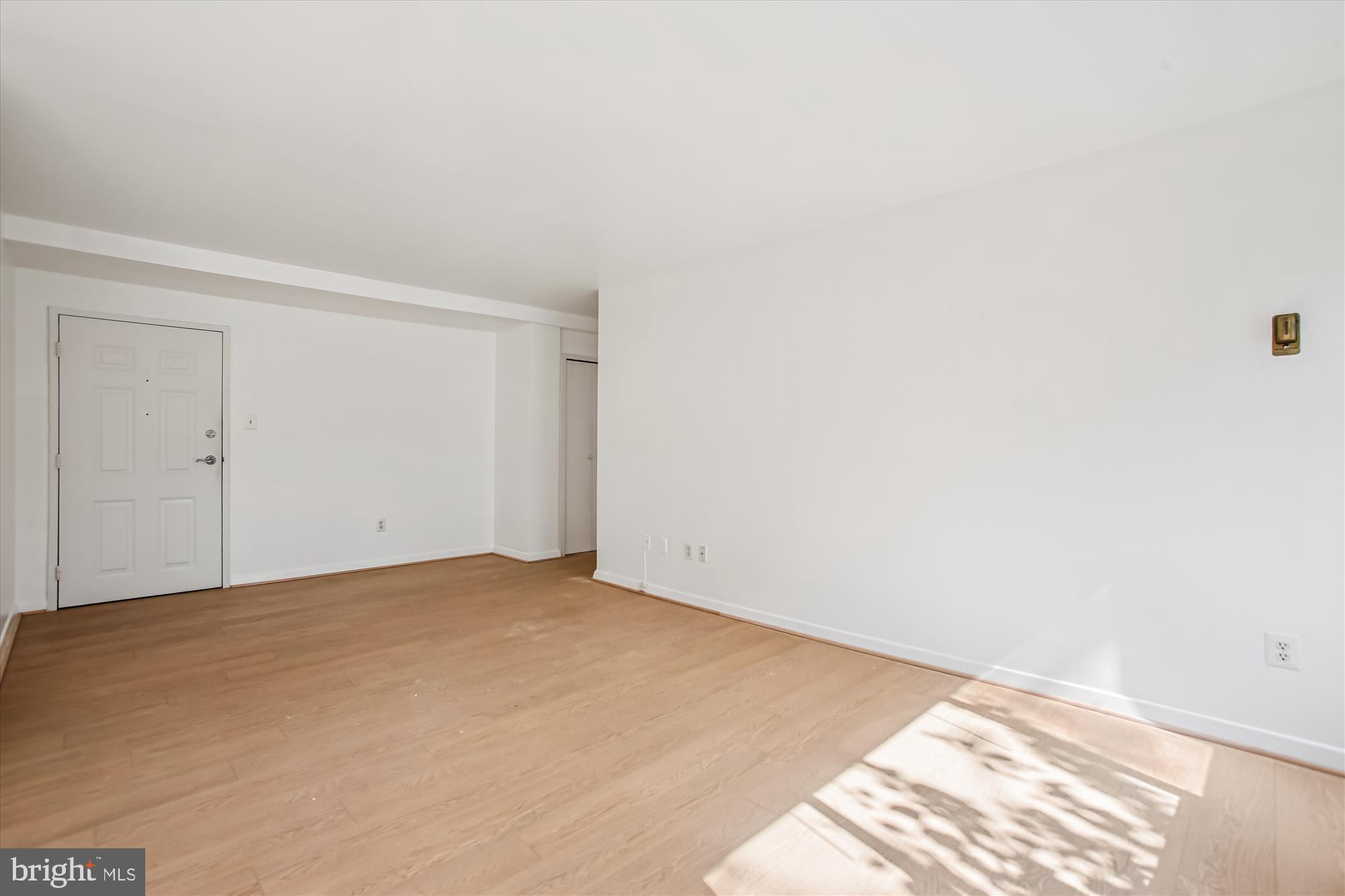 3900 Tunlaw Road Northwest, Unit 509 Washington, DC 20007 - Photo 5 of 36 a view of an empty room