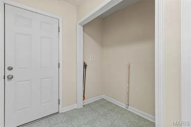 $210,000 | 1738 East Highview Drive, Arnold, MO 63010