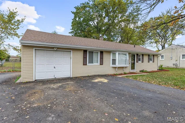 $210,000 | 1738 East Highview Drive, Arnold, MO 63010