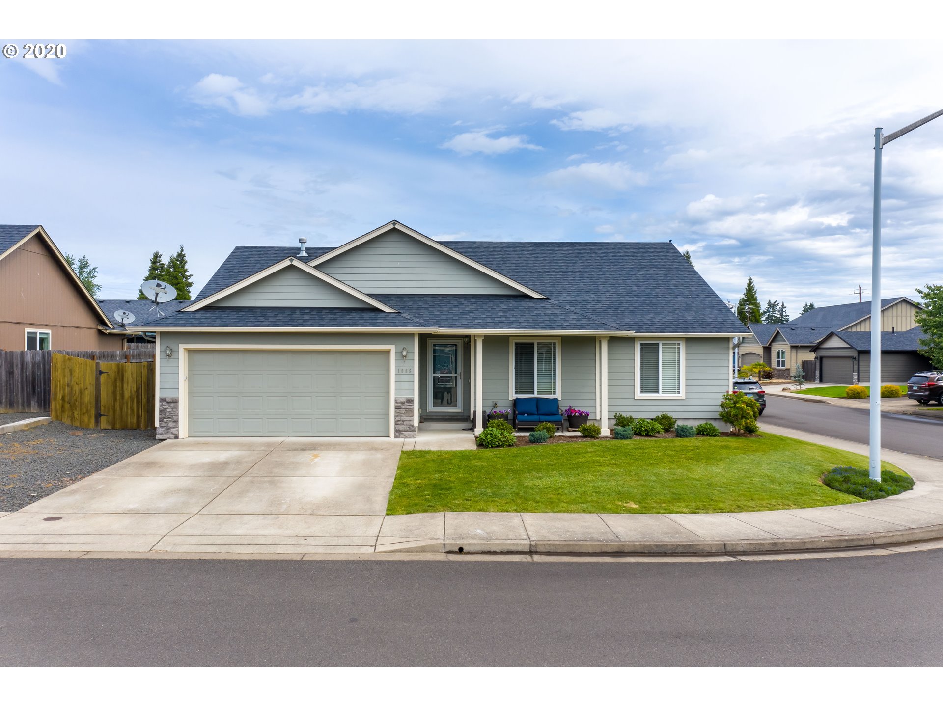 1066 Swale Ridge Loop Creswell, OR 97426 - Photo 1 of 24 Gallery Image 1