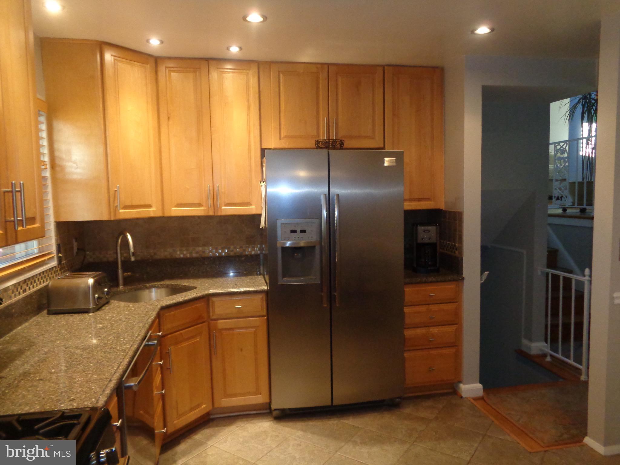 10516 Cascade Place Silver Spring, MD 20902 - Photo 8 of 33 Gallery Image 8