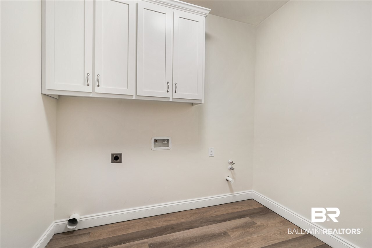 10356 Gayfer Rd Extension Fairhope, AL 36532 - Photo 16 of 22 Utility Room