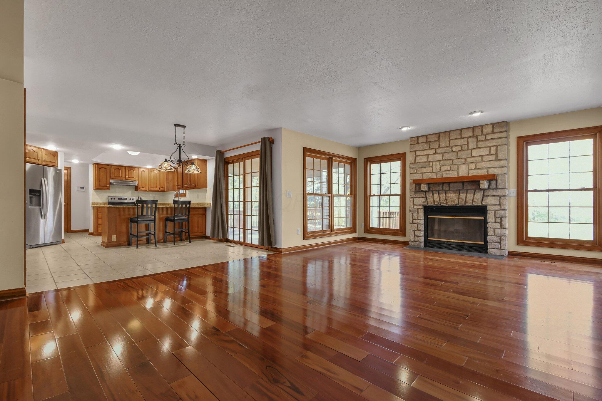 5237 Cosgray Road Dublin, OH 43016 - Photo 11 of 57 Family Room
