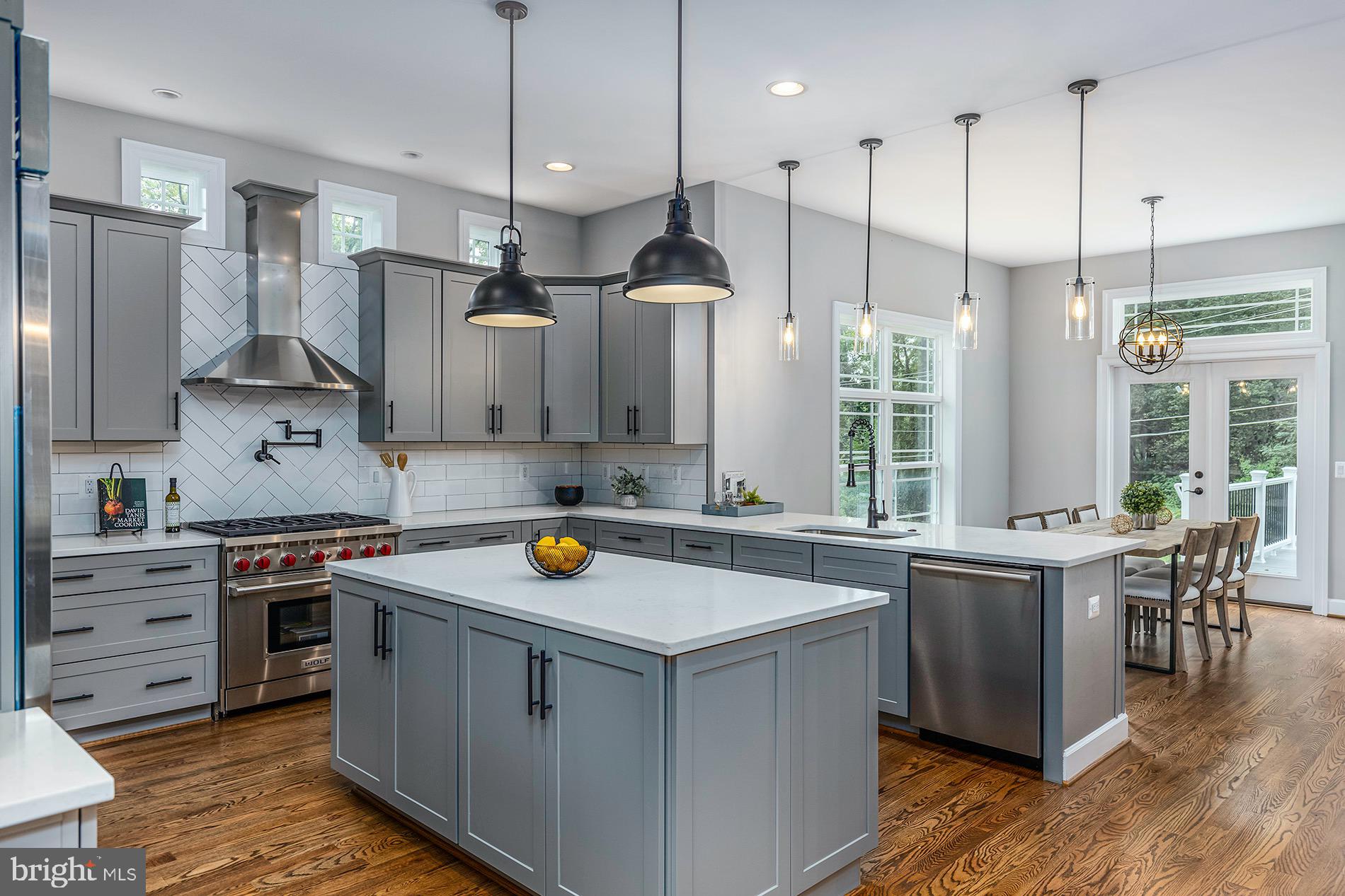 10401 Hunter Station Road Vienna, VA 22181 - Photo 12 of 73 Gallery Image 12