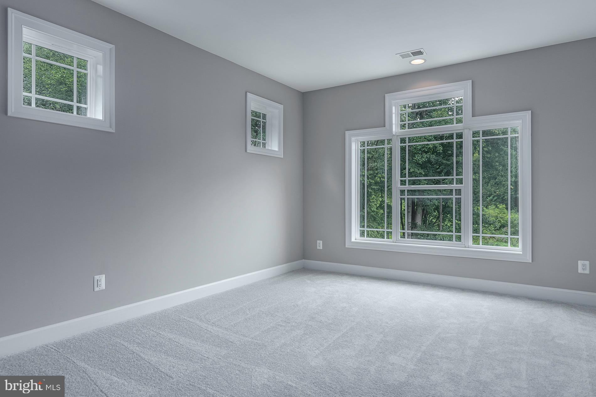 10401 Hunter Station Road Vienna, VA 22181 - Photo 32 of 73 Gallery Image 32