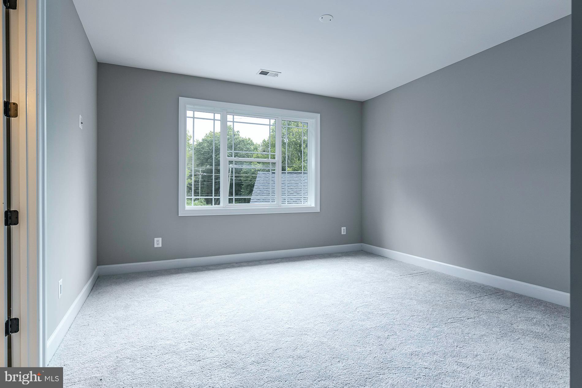10401 Hunter Station Road Vienna, VA 22181 - Photo 36 of 73 Gallery Image 36