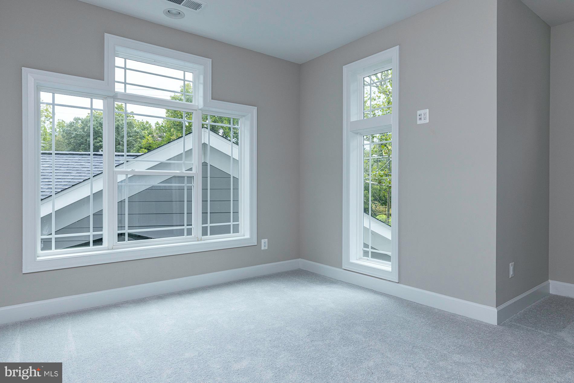 10401 Hunter Station Road Vienna, VA 22181 - Photo 38 of 73 Gallery Image 38