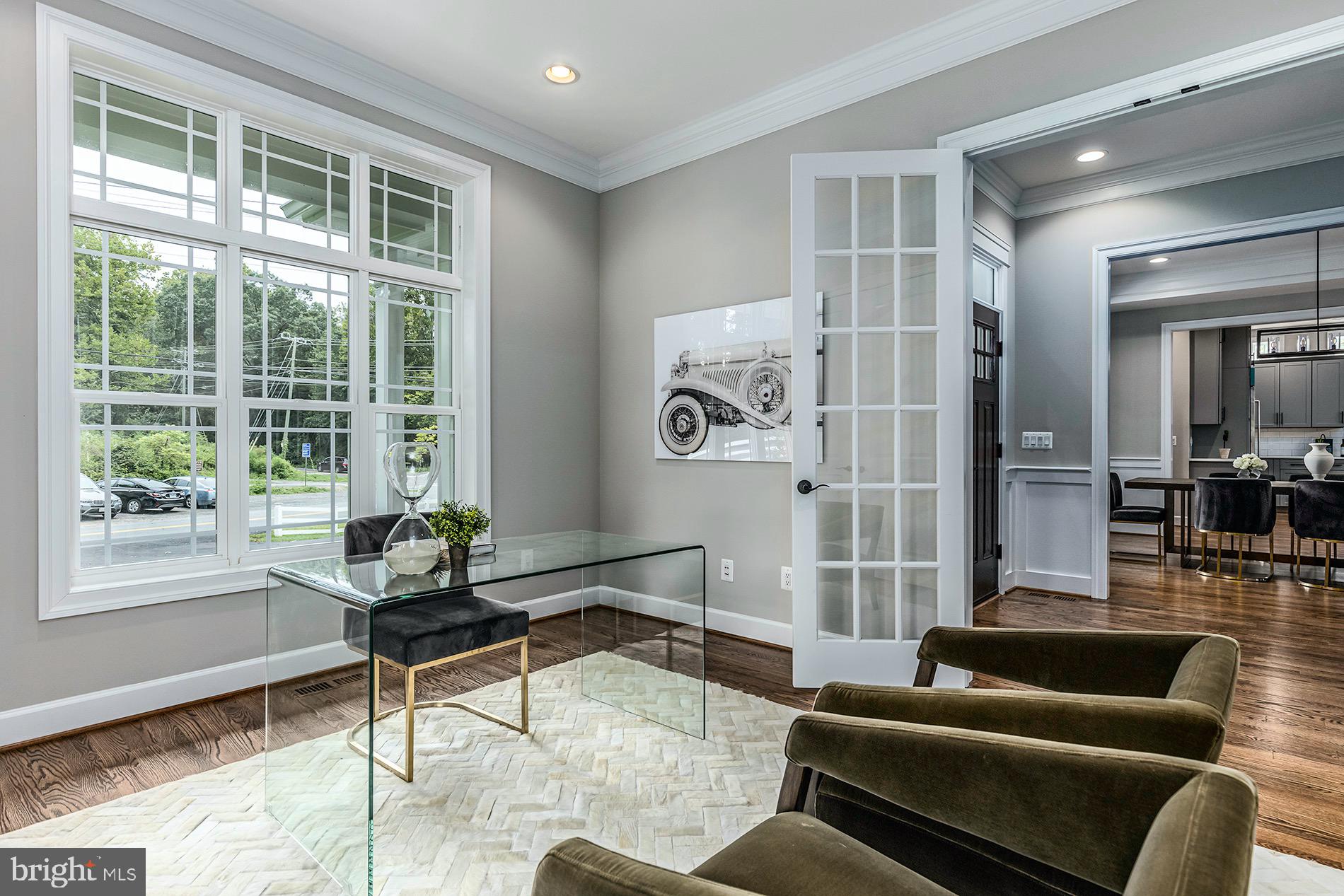 10401 Hunter Station Road Vienna, VA 22181 - Photo 6 of 73 Gallery Image 6