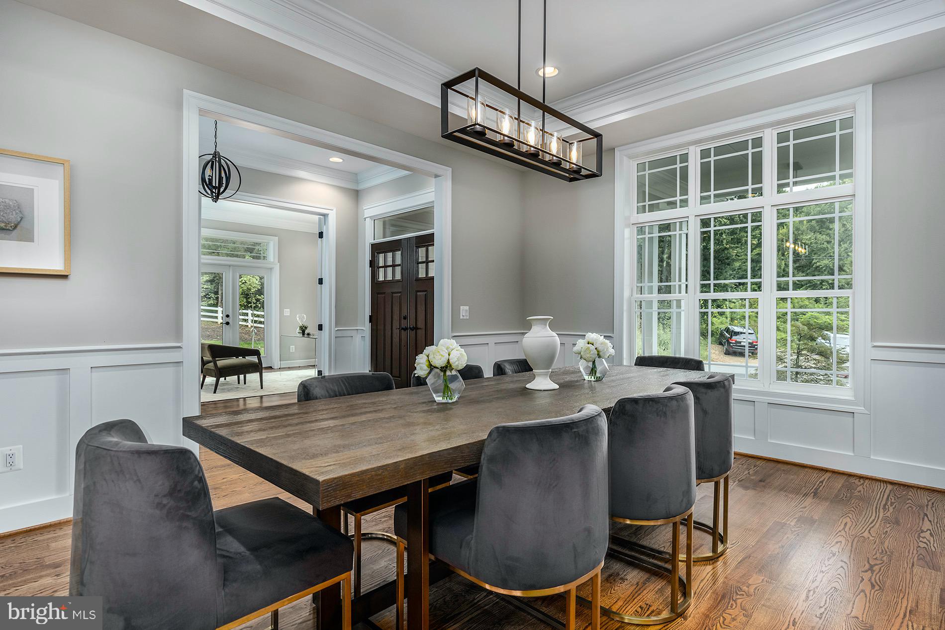 10401 Hunter Station Road Vienna, VA 22181 - Photo 7 of 73 Gallery Image 7