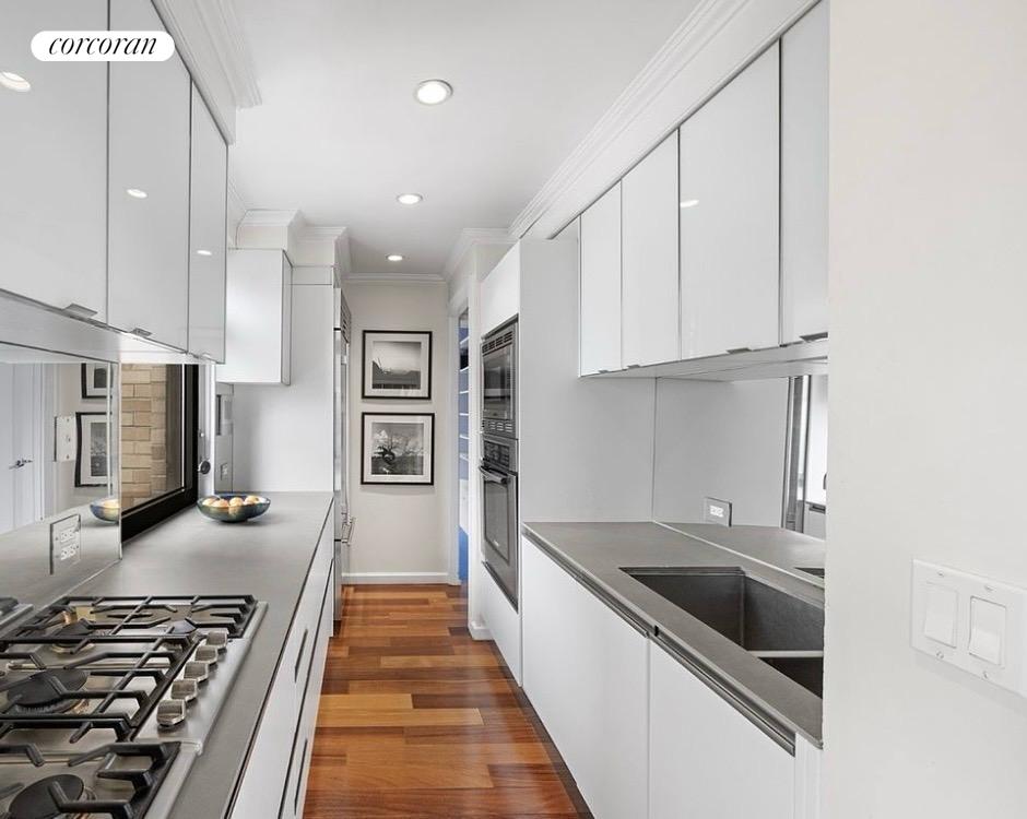 10 West 66th Street, Unit 27F Manhattan, NY 10023 - Photo 7 of 13