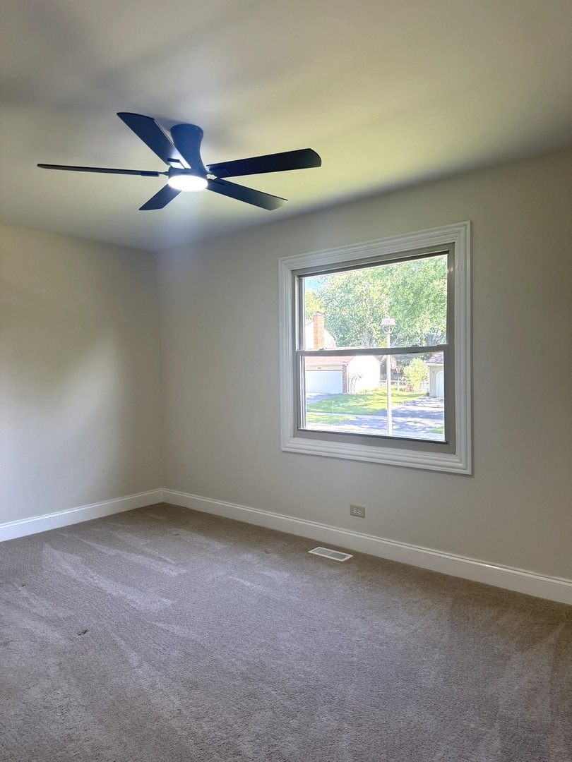 425 Carriage Hill Road Naperville, IL 60565 - Photo 22 of 42