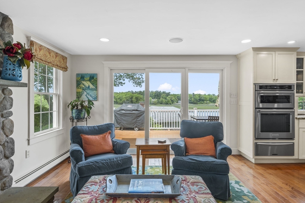 102 Riverside Circle Marshfield, MA 02050 - Photo 11 of 42