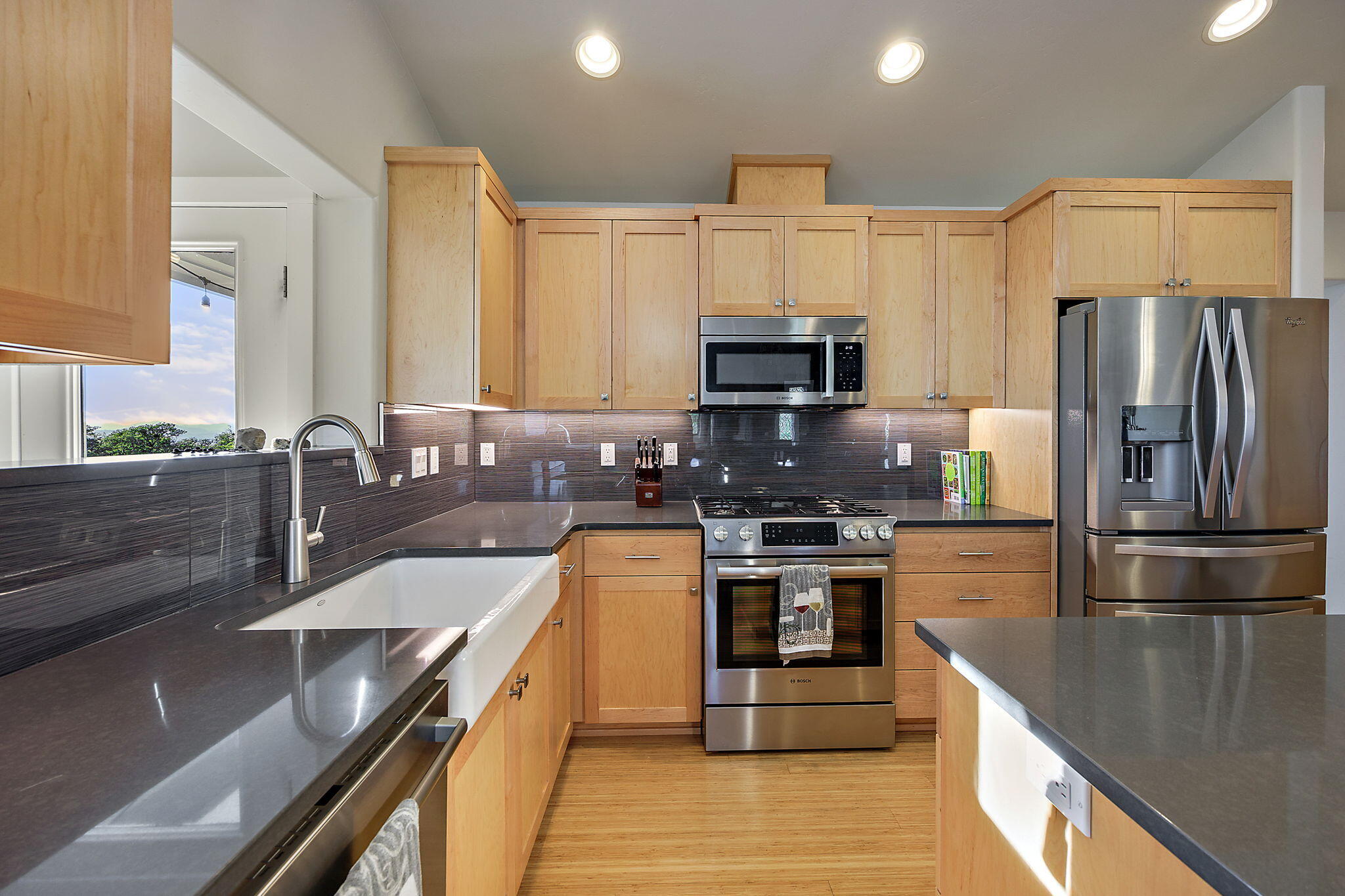 4139 Dry Creek Road Medford, OR 97504 - Photo 21 of 37 39-web-or-mls-DCr (62)