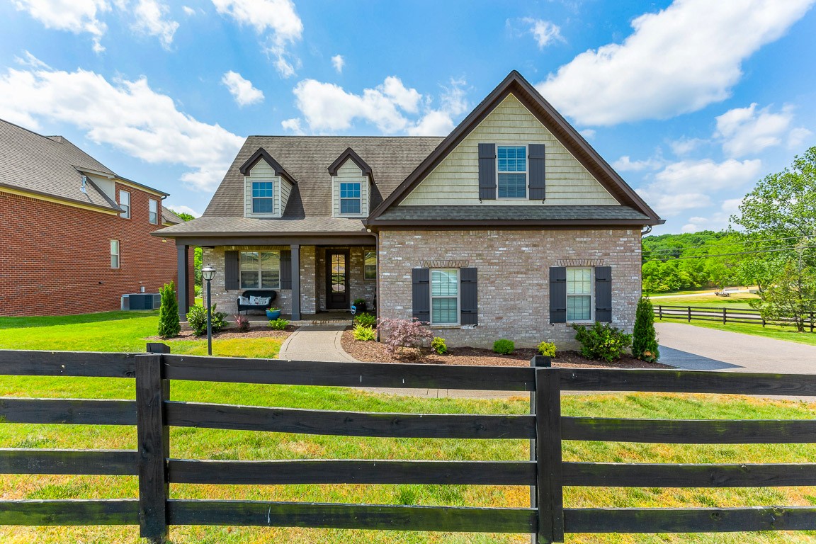 3501 Earhart Road Mount Juliet, TN 37122 - Photo 2 of 42 a front view of house with yard and green space