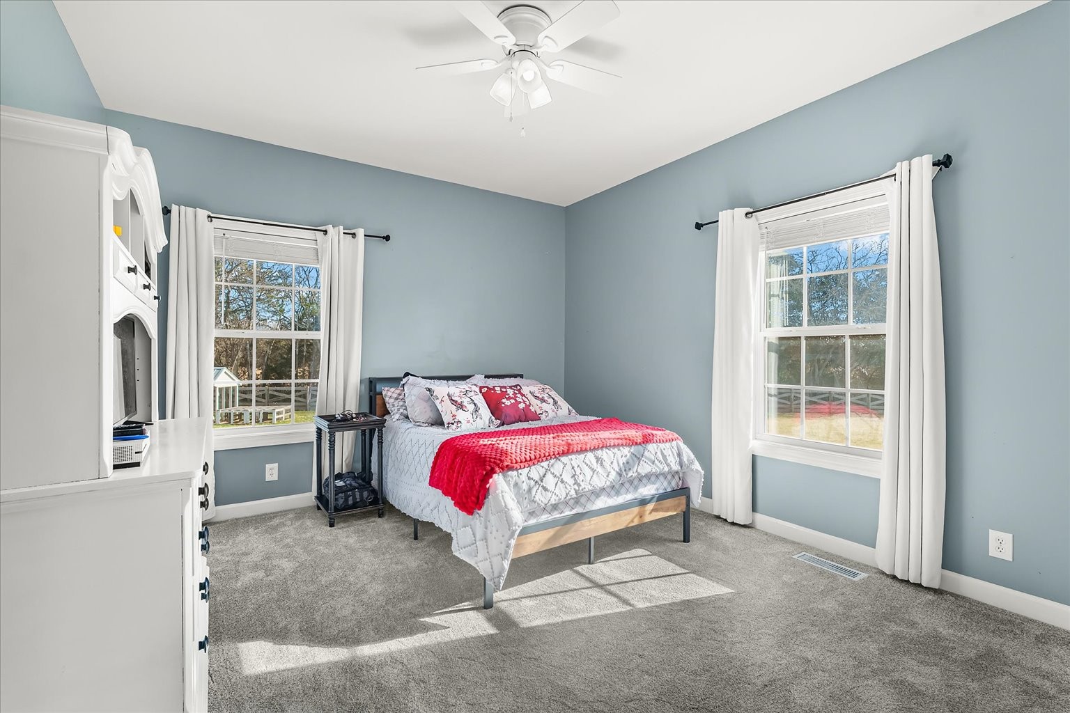 140 Glider Loop Eagleville, TN 37060 - Photo 14 of 39 a spacious bedroom with a bed and a window