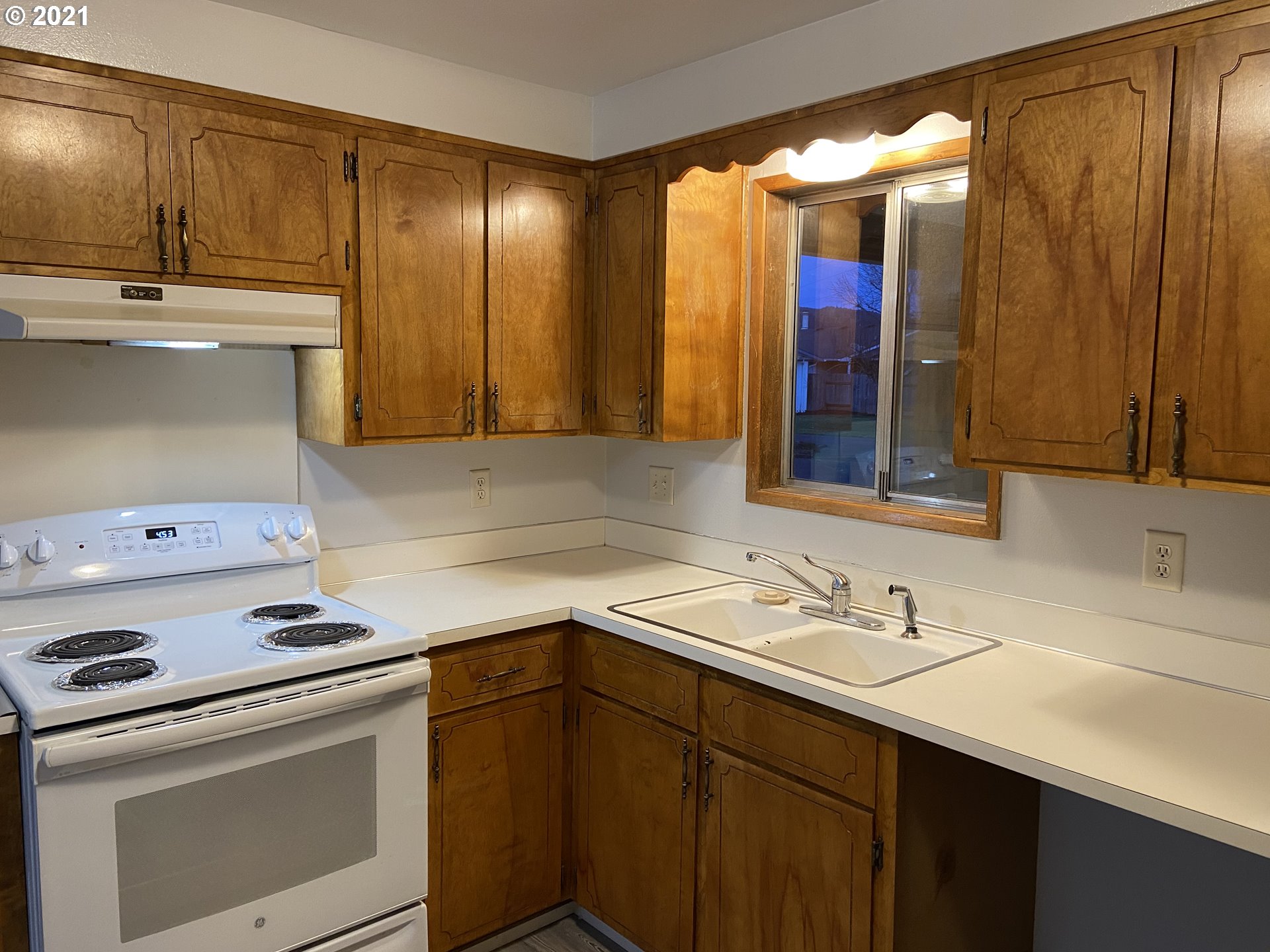 1012 55th Place Springfield, OR 97478 - Photo 11 of 31