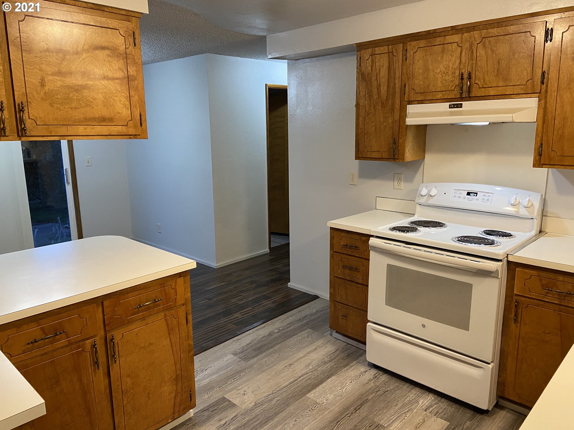 1012 55th Place Springfield, OR 97478 - Photo 13 of 31
