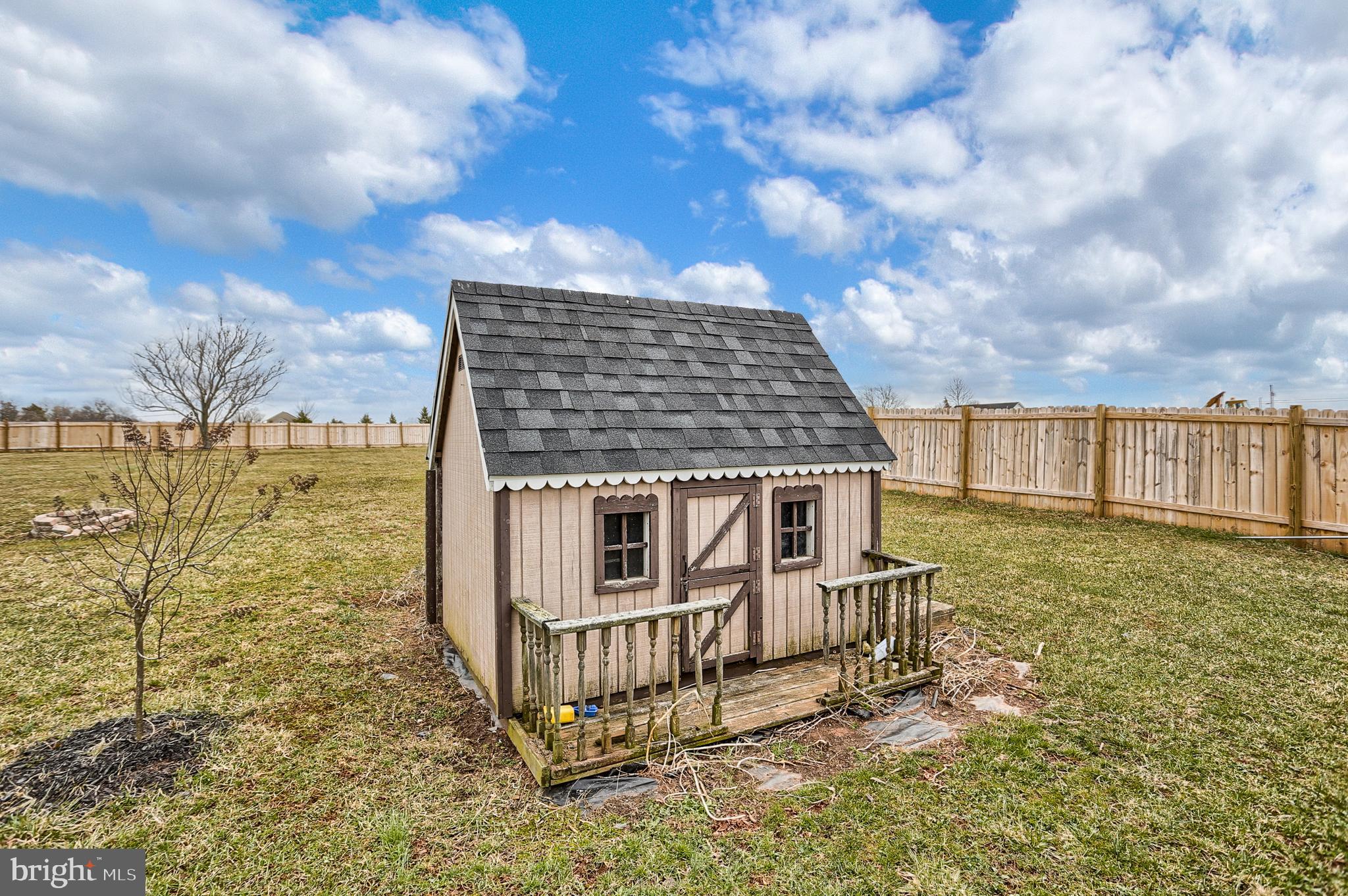 240 Mud College Road Littlestown, PA 17340 - Photo 33 of 36 Cute dog house in need of little TLC