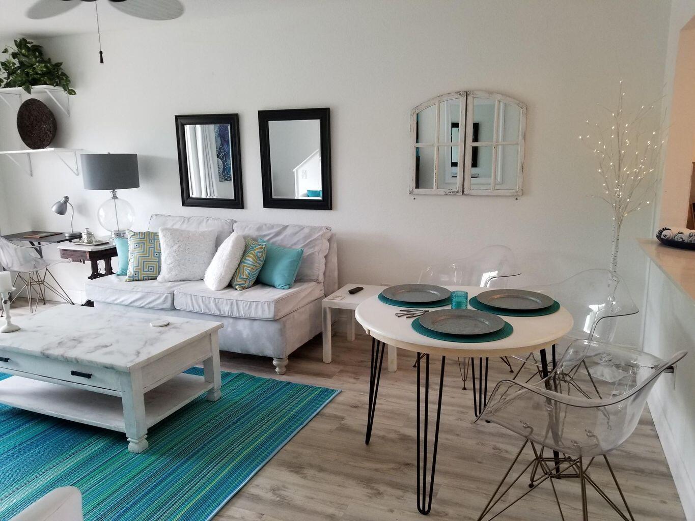 3139 Southeast Indian Street, Unit 7 Stuart, FL 34997 - Photo 3 of 18 Dining