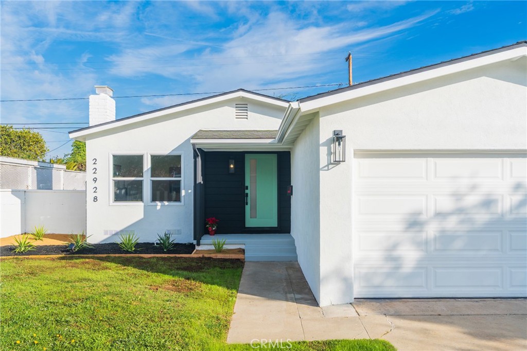 22928 Evalyn Avenue Torrance, CA 90505 - Photo 2 of 35