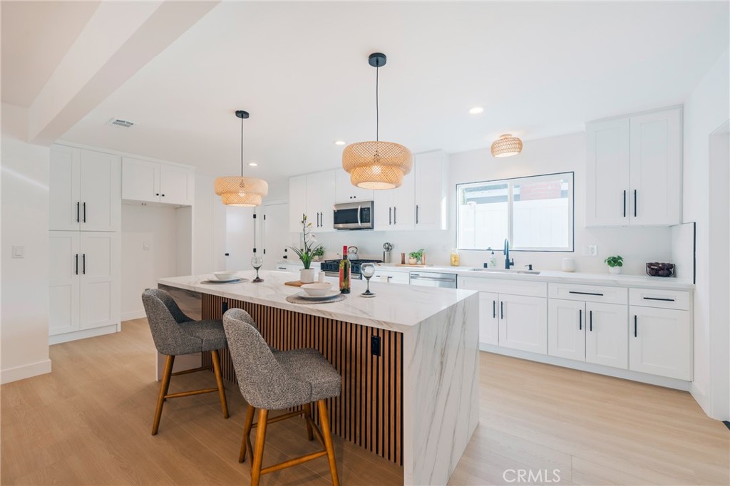 22928 Evalyn Avenue Torrance, CA 90505 - Photo 8 of 35