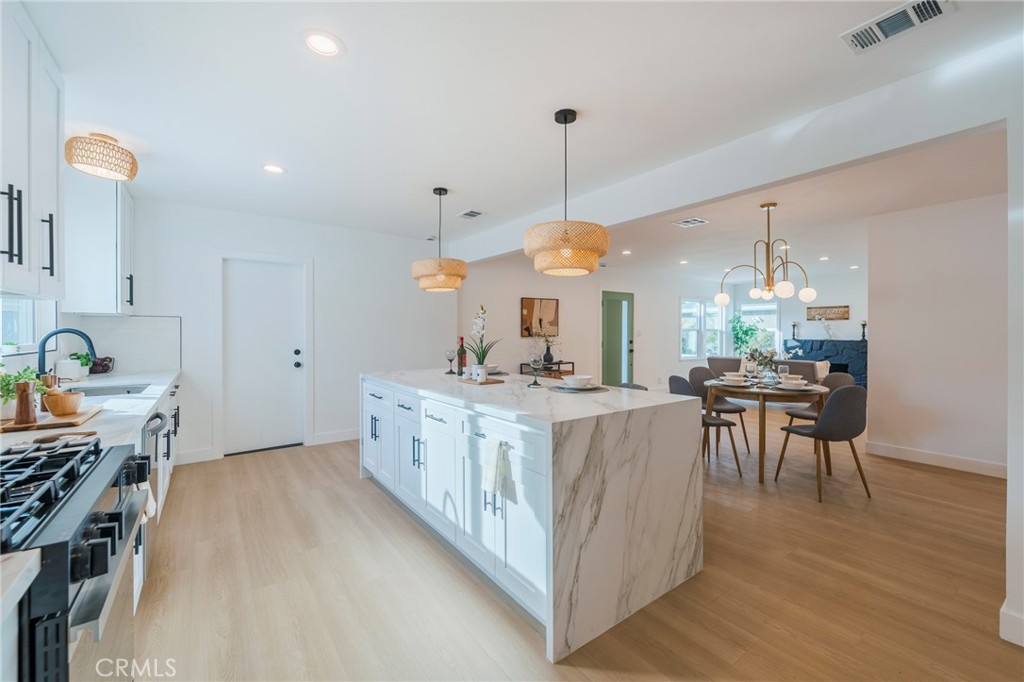 22928 Evalyn Avenue Torrance, CA 90505 - Photo 10 of 35