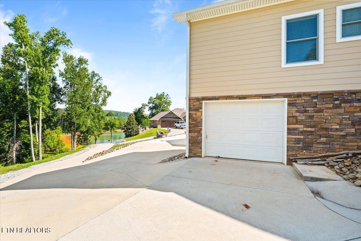 1380 East Norris Point Road La Follette, TN 37766 - Photo 45 of 54 3rd Garage Door