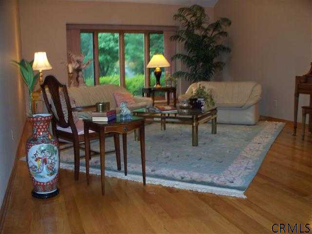 1039 Lamplighter Road Niskayuna, NY 12309 - Photo 4 of 15 Photo 4