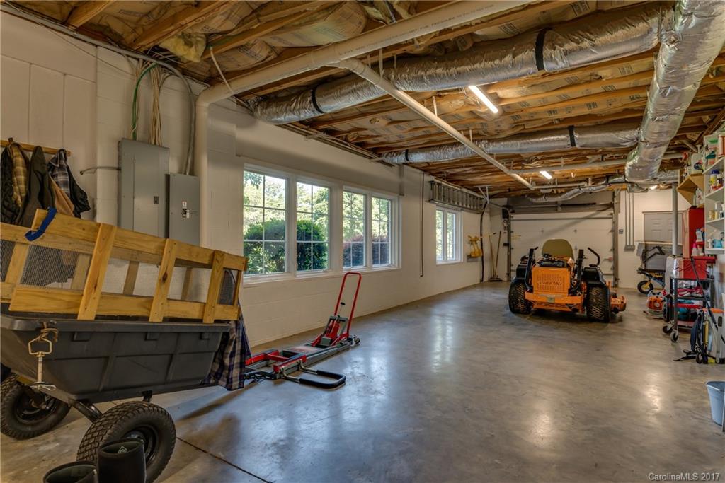 2120 Redland Road Campobello, SC 29322 - Photo 22 of 36 a view of a room with gym equipment