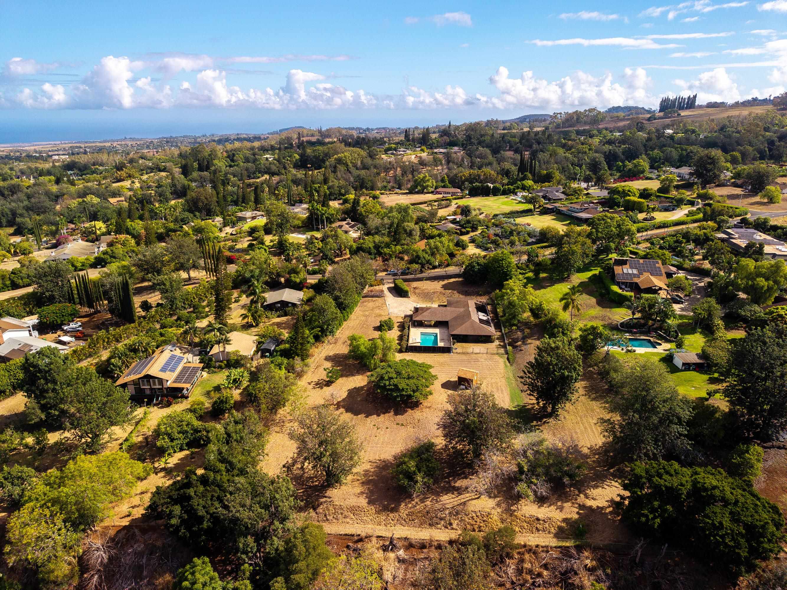 128 Hoopalua Drive Makawao, HI 96768 - Photo 47 of 50 a view of a city