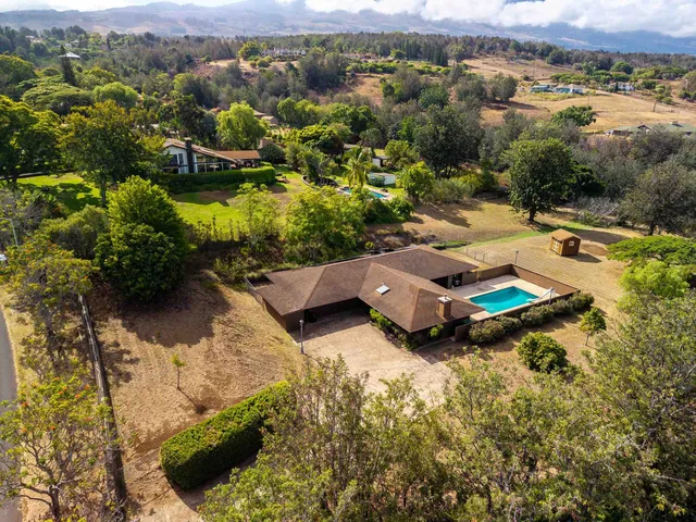 $2,295,000 | 128 Hoopalua Drive, Makawao, HI 96768